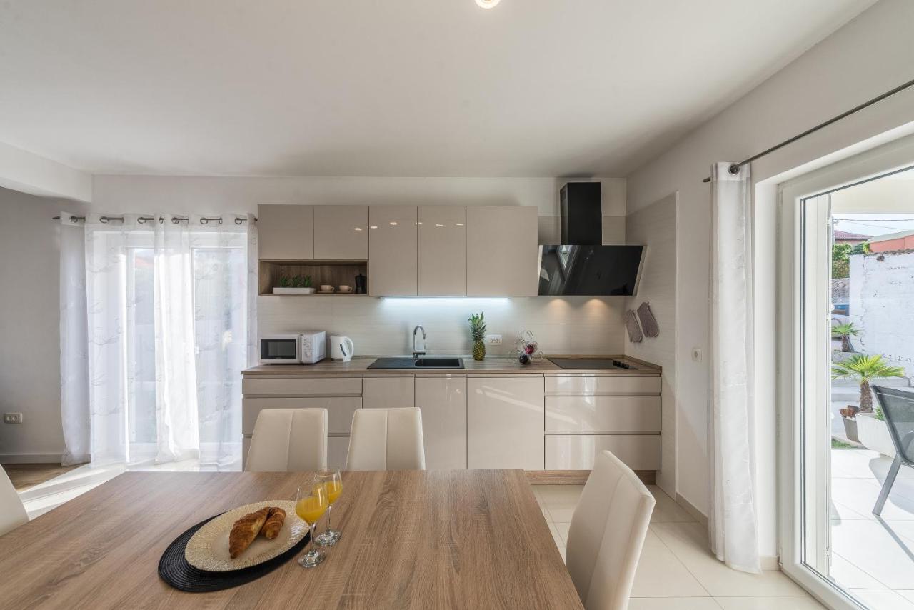 Holiday Home Bajlo Apartment With Three Bedrooms ซาดาร์ ภายนอก รูปภาพ