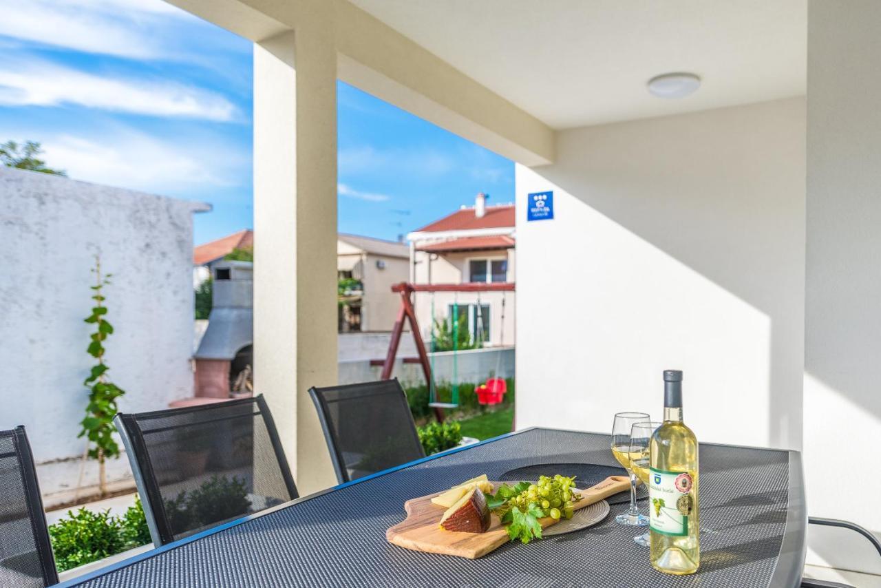 Holiday Home Bajlo Apartment With Three Bedrooms ซาดาร์ ภายนอก รูปภาพ