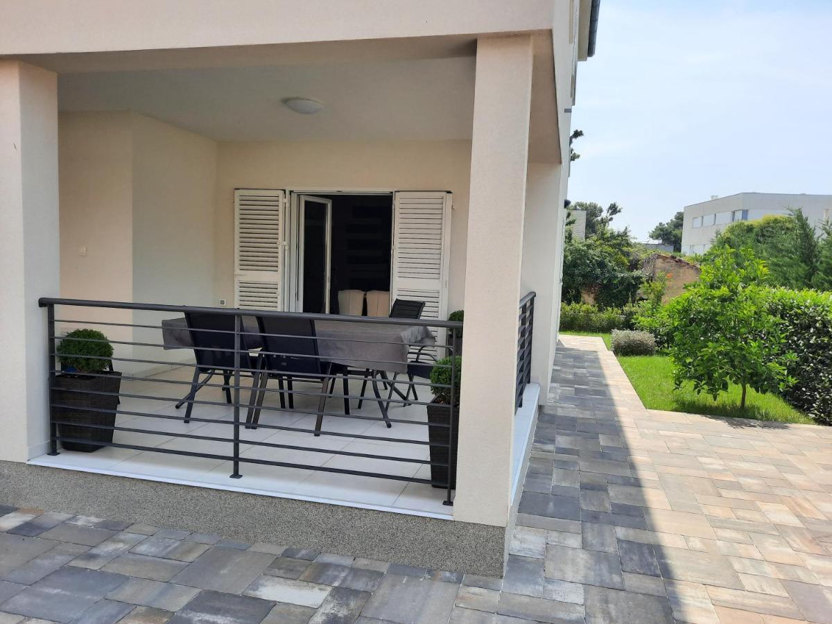 Holiday Home Bajlo Apartment With Three Bedrooms ซาดาร์ ภายนอก รูปภาพ